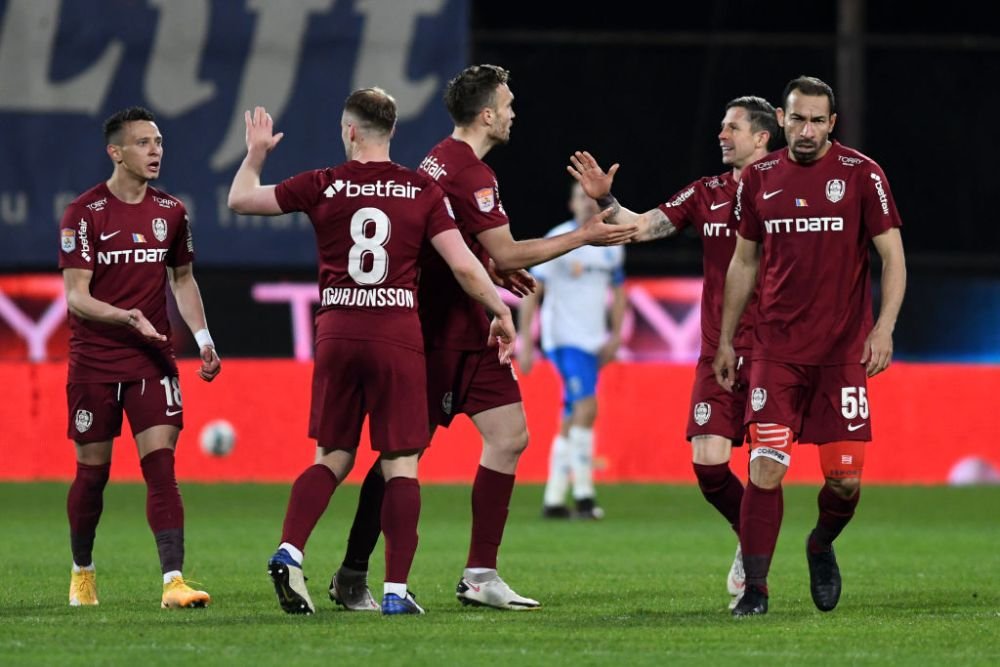 Scandal la CFR Cluj! Unul dintre titulari a fost exclus din lot de Petrescu! Jucătorul vrea să plece_4