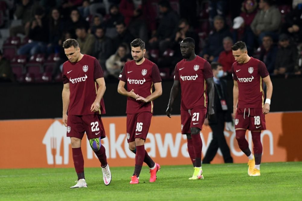 Scandal la CFR Cluj! Unul dintre titulari a fost exclus din lot de Petrescu! Jucătorul vrea să plece_6