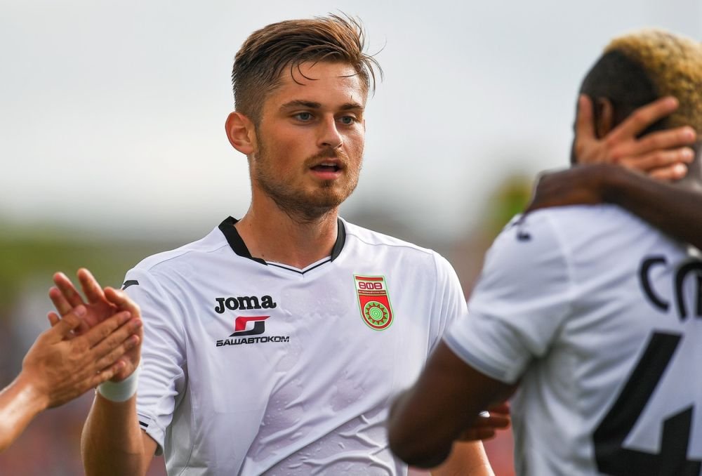 Al câtelea fotbalist moldovean de la Dinamo este Cătălin Carp. Primul basarabean a jucat în ”Ștefan cel Mare” acum 20 de ani_5