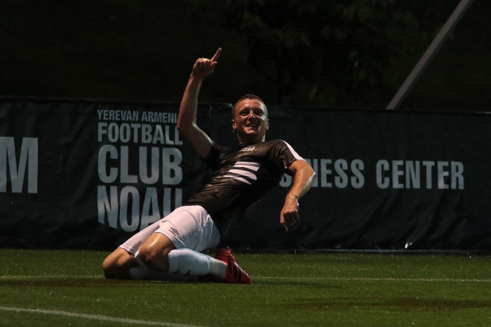 Al câtelea fotbalist moldovean de la Dinamo este Cătălin Carp. Primul basarabean a jucat în ”Ștefan cel Mare” acum 20 de ani_9