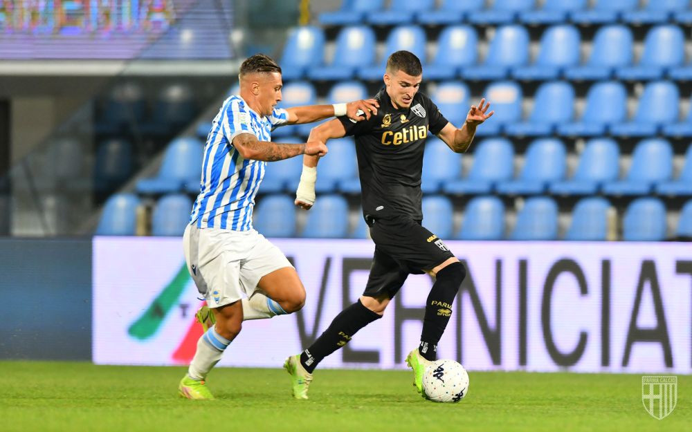 Reacția antrenorului Parmei după criticile primite de Mihăilă: „Trebuie să își asume acest lucru!”_3