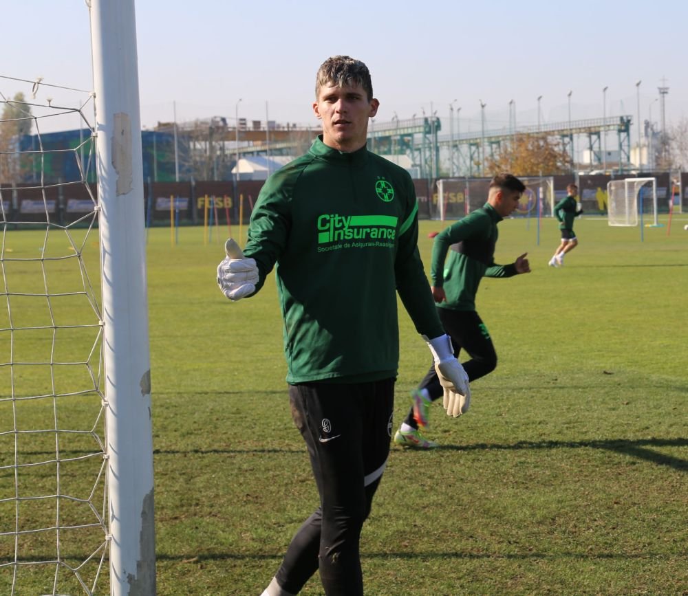 Edi Iordănescu se confruntă cu o nouă problemă după ce FCSB a scăpat de focarul de coronavirus: „Asta s-a întâmplat!”_6