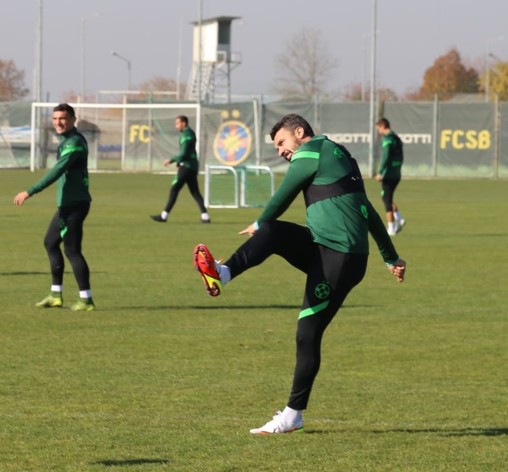 Edi Iordănescu se confruntă cu o nouă problemă după ce FCSB a scăpat de focarul de coronavirus: „Asta s-a întâmplat!”_8