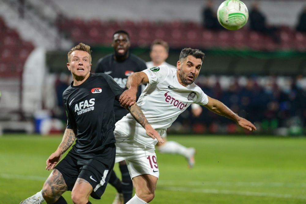 S-a declanșat haosul la Cluj?! Culio, la un pas să sară la Petrescu în vestiar! Scandal cu încă un fotbalist_2