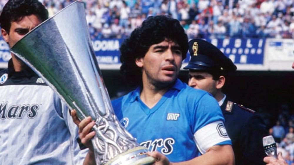 &rdquo;Astăzi s-a născut cel mai mare. La mulți ani, Diego!&rdquo;. Napoli este lider &icirc;n Serie A de ziua lui Maradona
