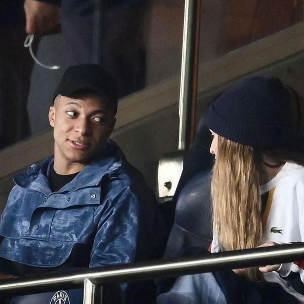 Mbappe a atras toate privirile chiar și în tribune! Frumoasa alături de care a fost fotografiat_6