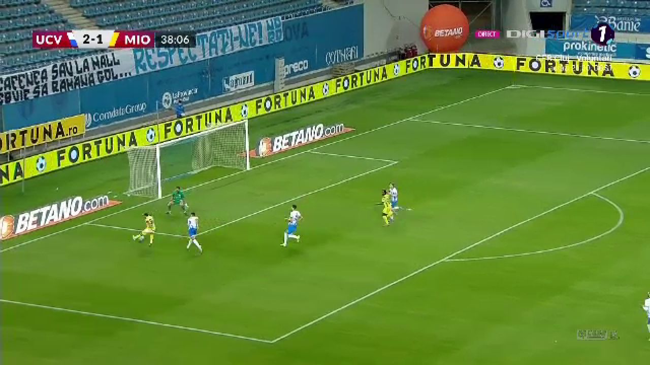 Univ. Craiova - CS Mioveni, 5-2. A fost spectacol total în Bănie! Ivan a făcut meciul carierei. Markovic, gol superb_9