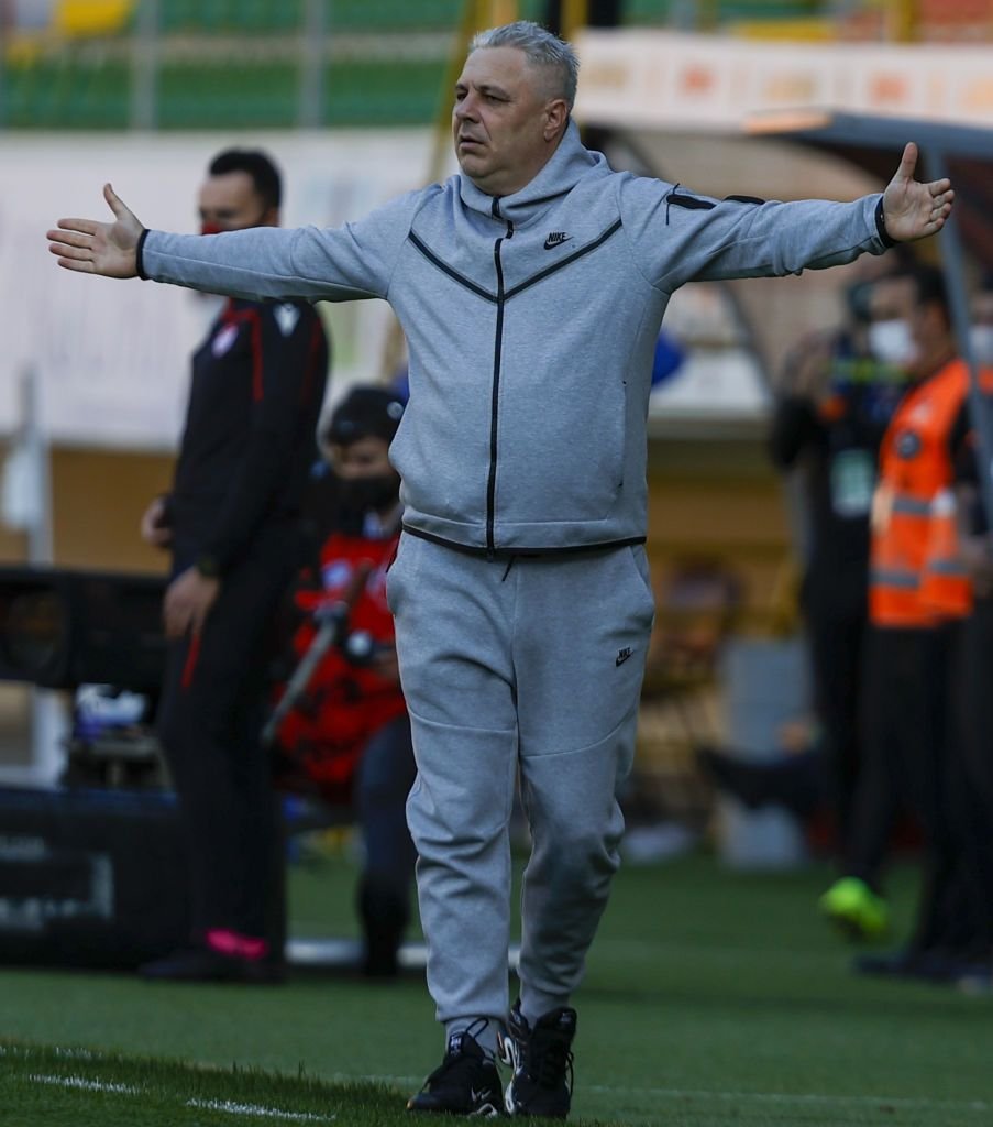 „Avem o problemă în interior!” Șumudică și-a băgat fotbaliștii în ședință după înfrângerea cu Kasimpașa_3