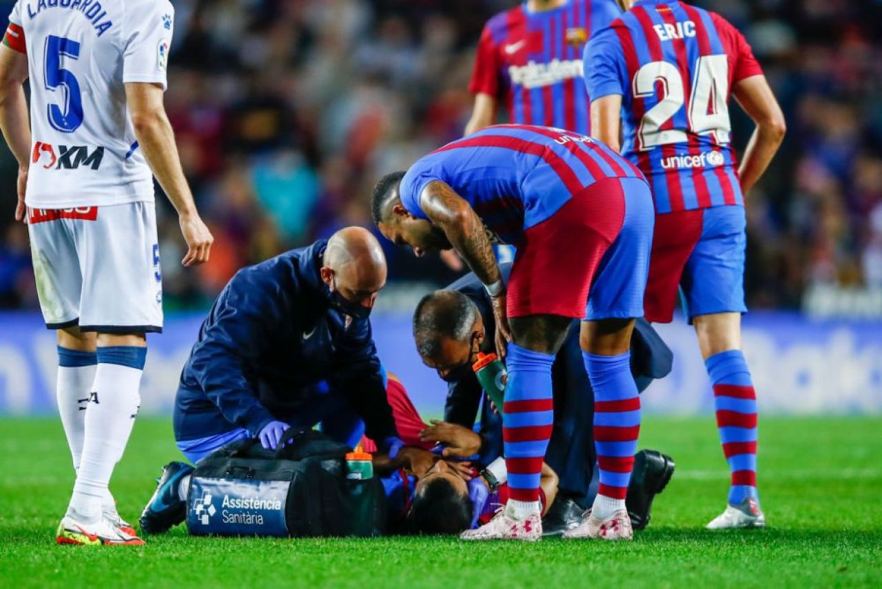 Kun Aguero, direct la spital după ce nu a mai putut continua meciul cu Alaves! Comunicatul oficial al clubului _1