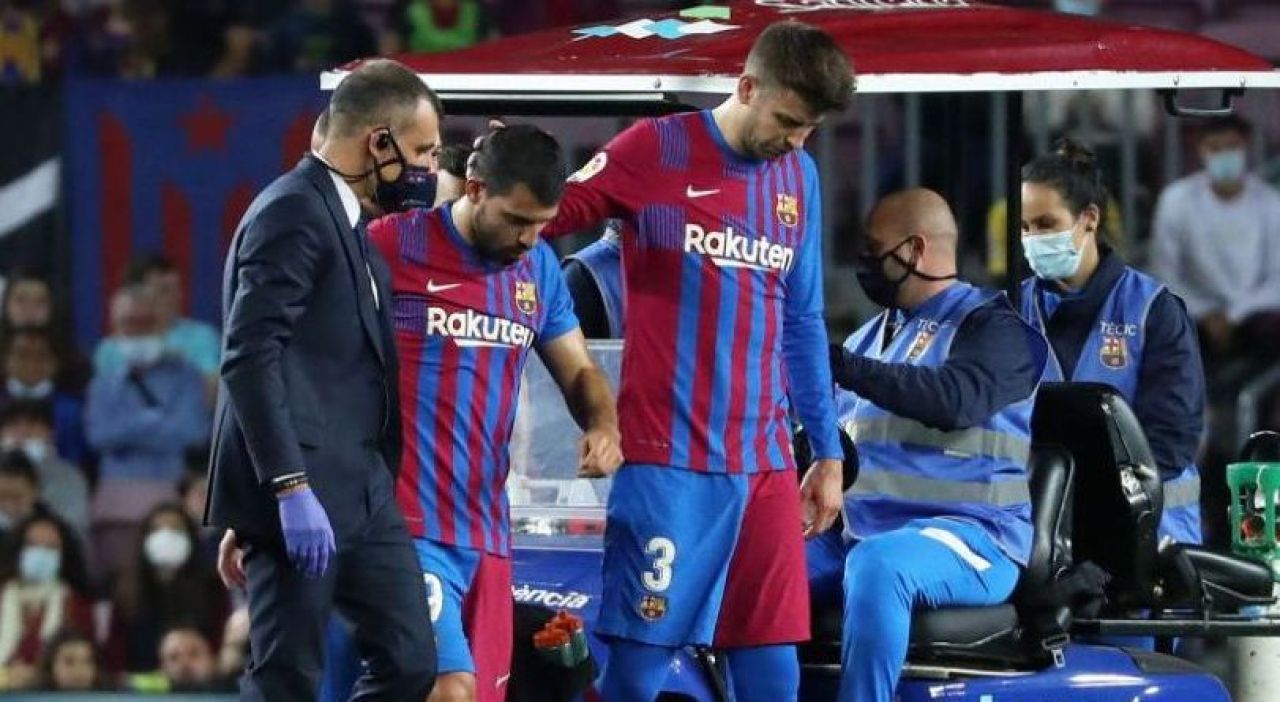 Kun Aguero, direct la spital după ce nu a mai putut continua meciul cu Alaves! Comunicatul oficial al clubului _3