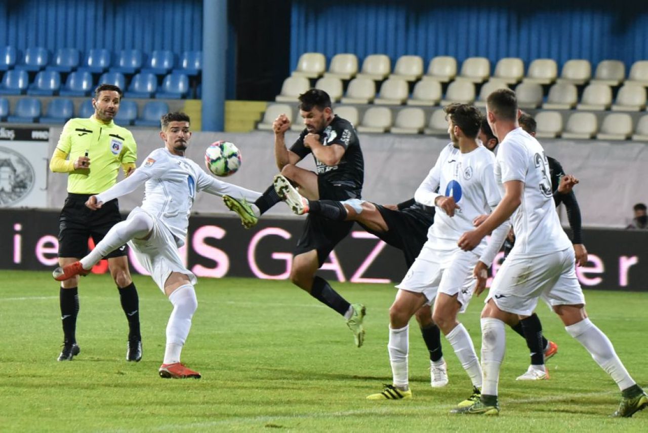 Gaz Metan - Academica 1-1 | Clinceni obține un punct în deplasarea de la Mediaș, în ultimele secunde ale meciului_1