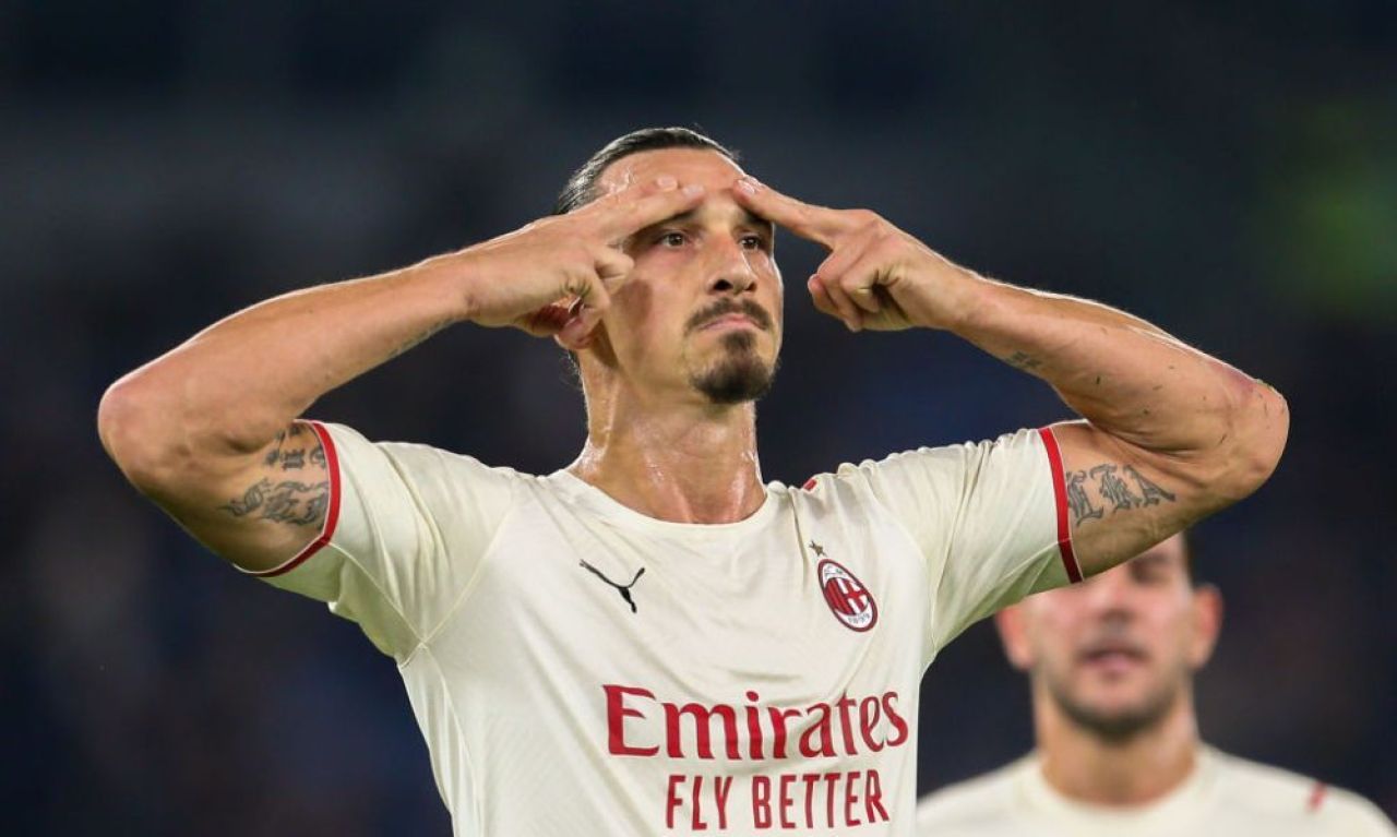 Zlatan încă poate! :) 400 de goluri la 40 de ani! A înscris din lovitură liberă împotriva Romei lui Mourinho _3