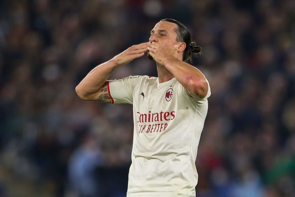 Zlatan încă poate! :) 400 de goluri la 40 de ani! A înscris din lovitură liberă împotriva Romei lui Mourinho _8