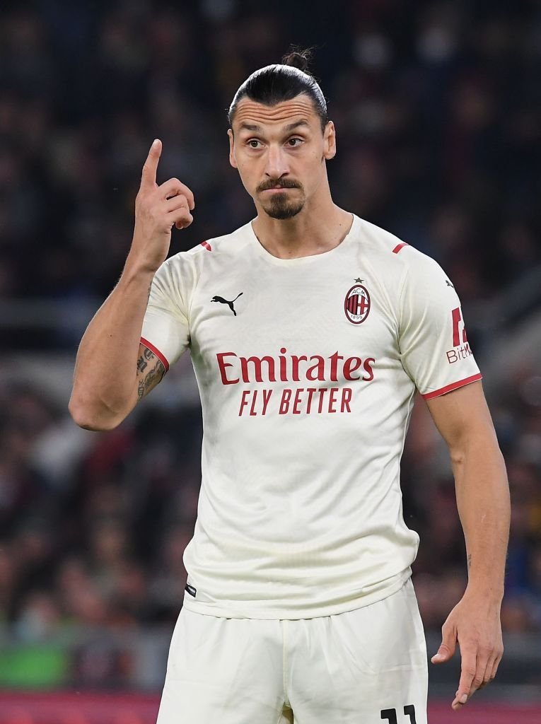 Zlatan încă poate! :) 400 de goluri la 40 de ani! A înscris din lovitură liberă împotriva Romei lui Mourinho _19