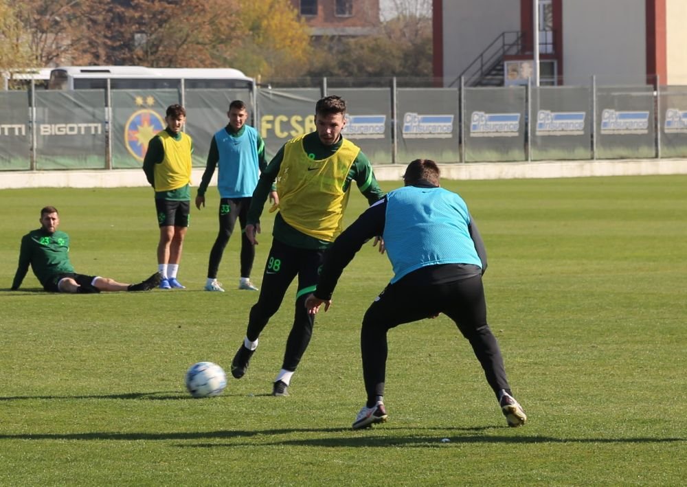 „Am avut un jucător care a căzut din picioare, l-am găsit pe jos!” Dezvăluiri incredibile ale lui Iordănescu _5