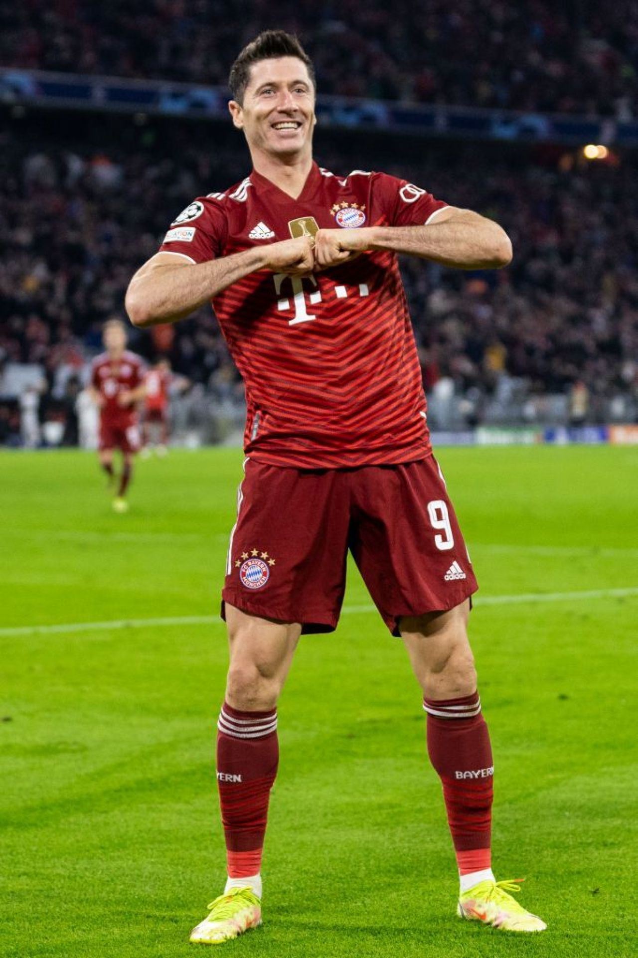 Bayern Munchen, lecție de fotbal cu Benfica. A marcat cinci goluri spectaculoase: Lewa, reușită din pasa lui Neuer_3