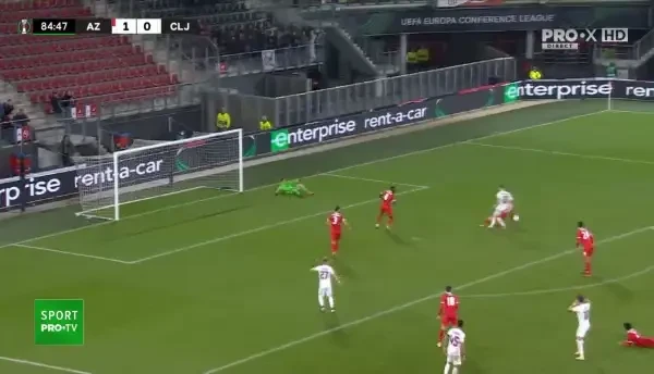 OCAZIE CFR! Deac primește &icirc;n afara careului de 16 metri și șutează puternic, dar trimite &icirc;n bară