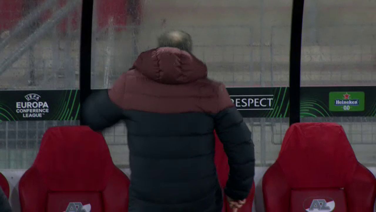 Dan Petrescu, un car de nervi la meciul cu AZ Alkmaar! Faza care l-a scos din sărite_5
