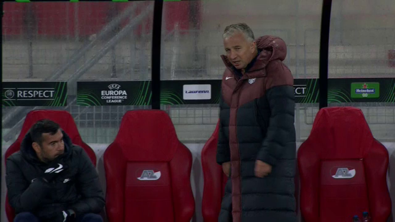 Dan Petrescu, un car de nervi la meciul cu AZ Alkmaar! Faza care l-a scos din sărite_8
