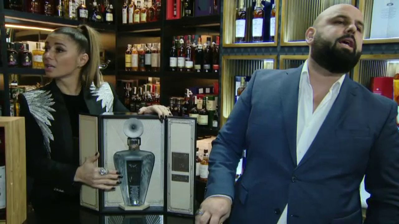 Există viață și după Reghecampf! :) Anamaria Prodan și-a deschis o nouă afacere și vinde o sticlă de alcool cu 150 000 de dolari_13