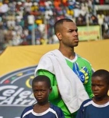 SPECIAL Fotbalistul din liga a treia convocat de Liberia a fost coechipier la națională în 2018 cu președintele țării, legendarul George Weah!_2