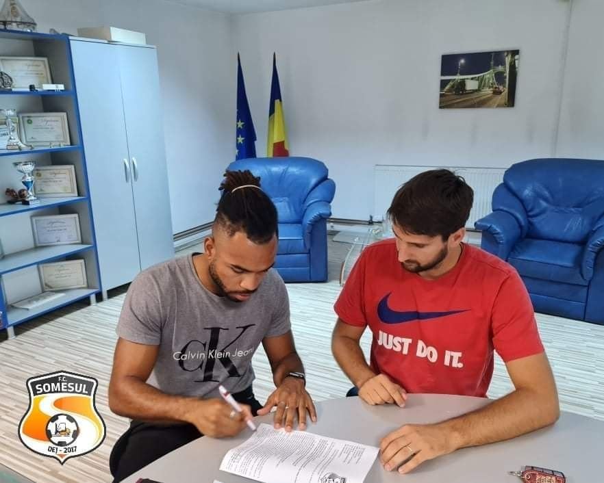 SPECIAL Fotbalistul din liga a treia convocat de Liberia a fost coechipier la națională în 2018 cu președintele țării, legendarul George Weah!_3