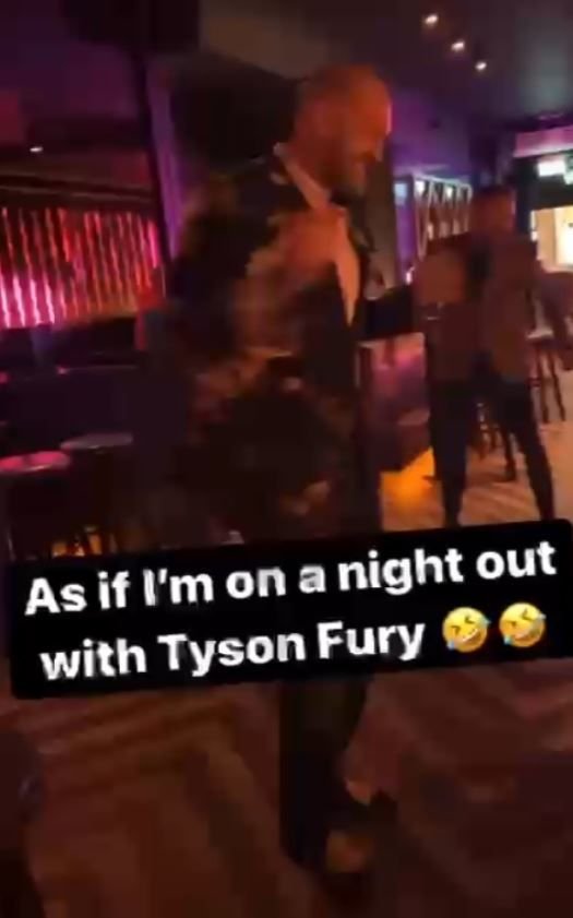 Au cerut un selfie și le-a oferit experiența vieții! Tyson Fury a petrecut cu două femei în timp ce nevasta era acasă_3