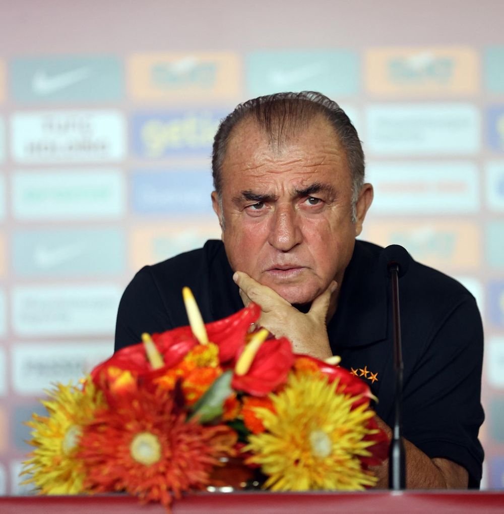 Talisman norocos pentru Olimpiu Moruțan. Cine l-a urmărit din tribune la meciul în care a marcat un gol spectaculos _16
