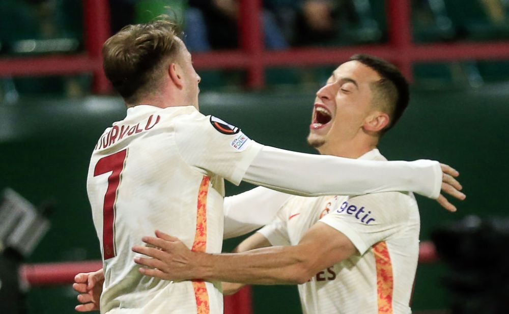 Talisman norocos pentru Olimpiu Moruțan. Cine l-a urmărit din tribune la meciul în care a marcat un gol spectaculos _35