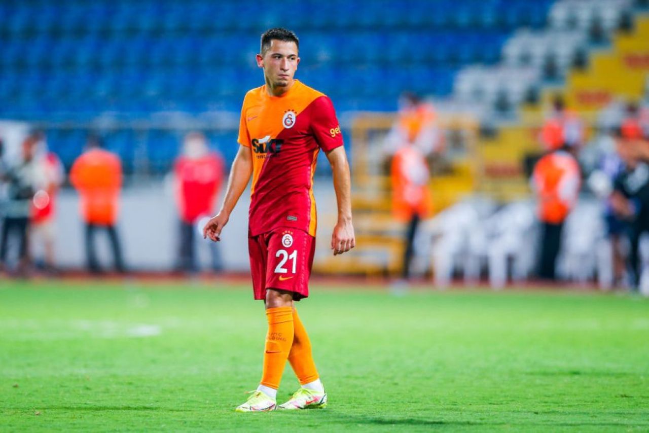 Talisman norocos pentru Olimpiu Moruțan. Cine l-a urmărit din tribune la meciul în care a marcat un gol spectaculos _39