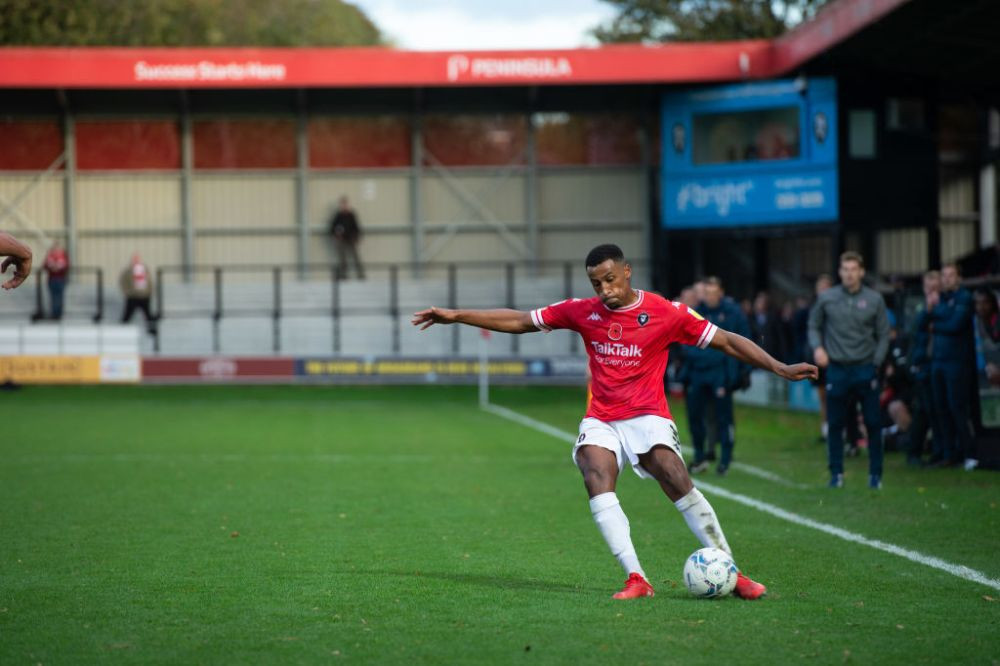 Dagenham Redbridge - Salford City 0-1. Oaspeții se impun cu un gol marcat &icirc;n minutul trei&nbsp;