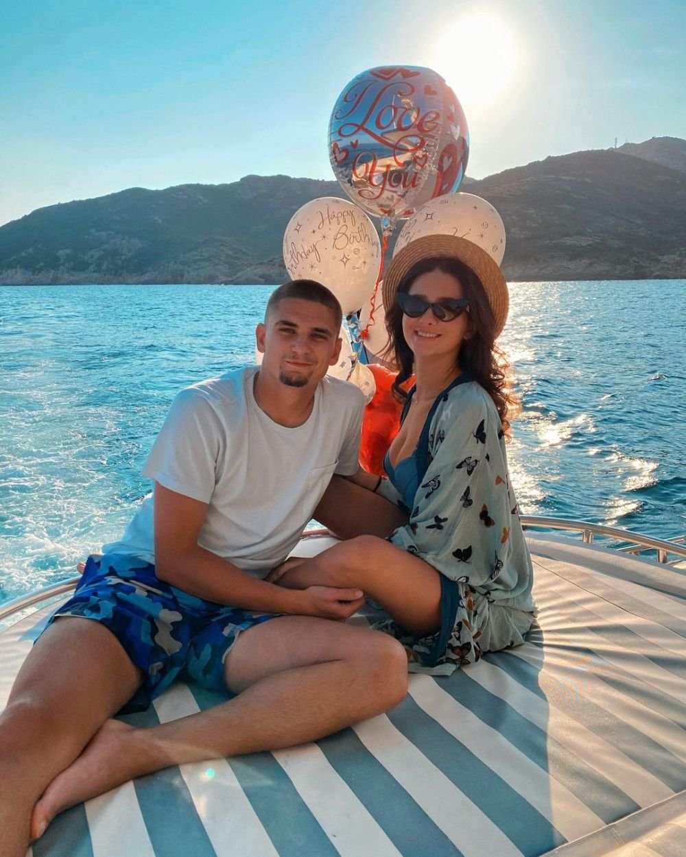 Răzvan Marin a cerut-o de soție pe iubita sa. Românul a pregătit un decor spectaculos pentru fericitul eveniment _2