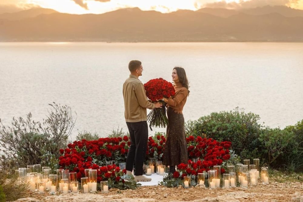 Răzvan Marin a cerut-o de soție pe iubita sa. Românul a pregătit un decor spectaculos pentru fericitul eveniment _13