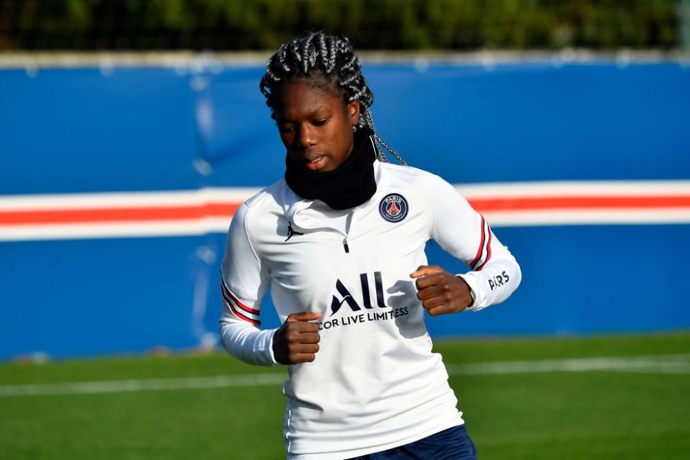 Noi detalii în cazul fotbalistei de la PSG snopită cu ranga de oameni pe care i-ar fi plătit chiar colega ei _7
