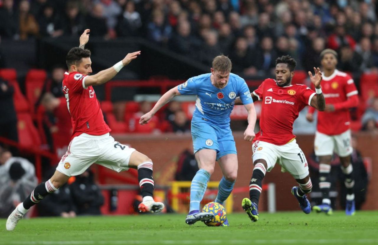 Încă o umilință pentru United?! De Bruyne a dezvăluit gestul incredibil făcut de Guardiola înainte de derby: „Am oprit totul după 10 minute!”_6
