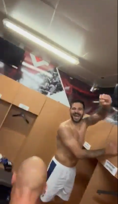 E sărbătoare în Serbia: jucătorii au făcut show în vestiare, reacția lui Novak Djokovic a devenit virală în timp record_4