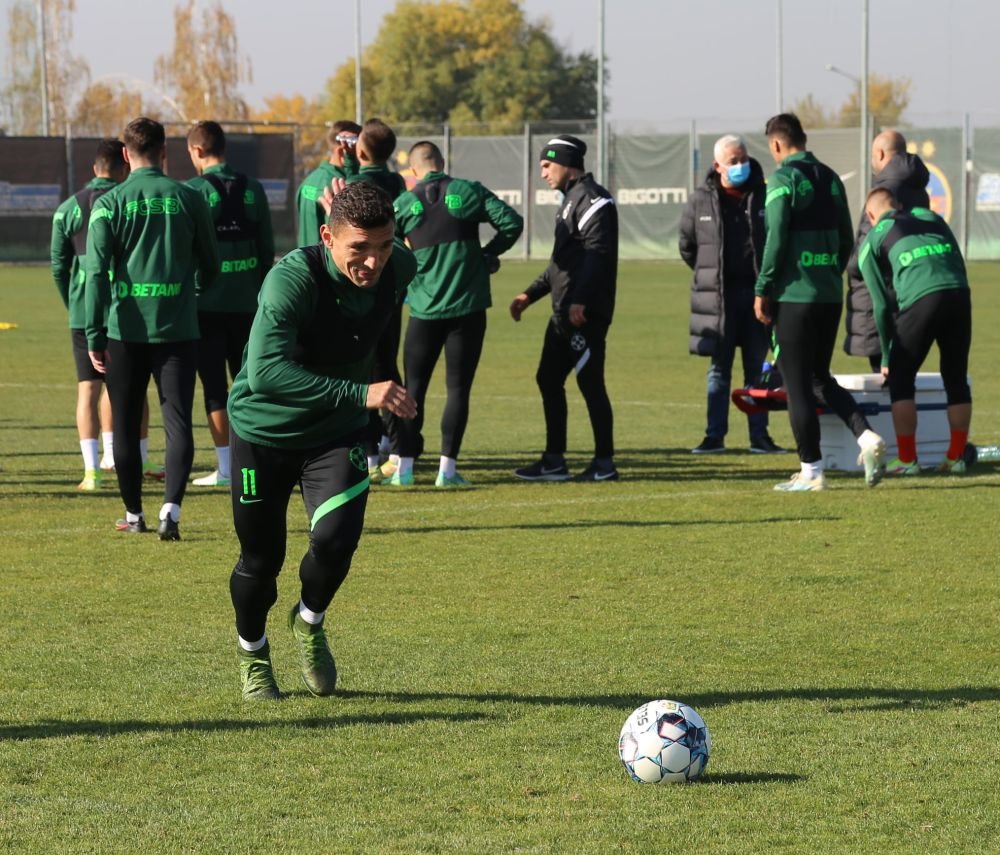 Ei sunt jucătorii care l-au „trădat” pe Becali! Câți fotbaliști de la FCSB s-au vaccinat_2