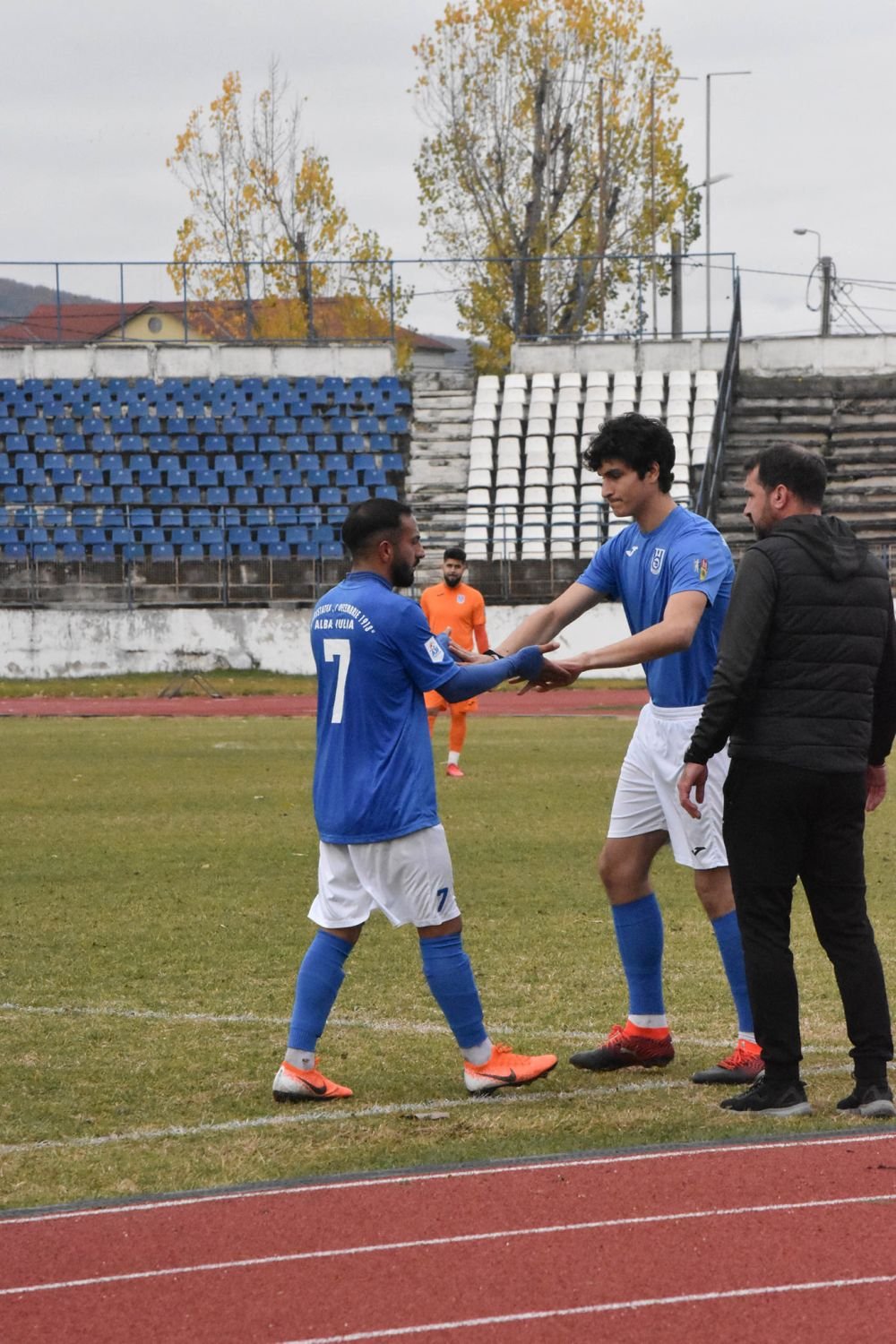 Fiul unui ambasador la București este fotbalist și a debutat la o echipă din România!_2
