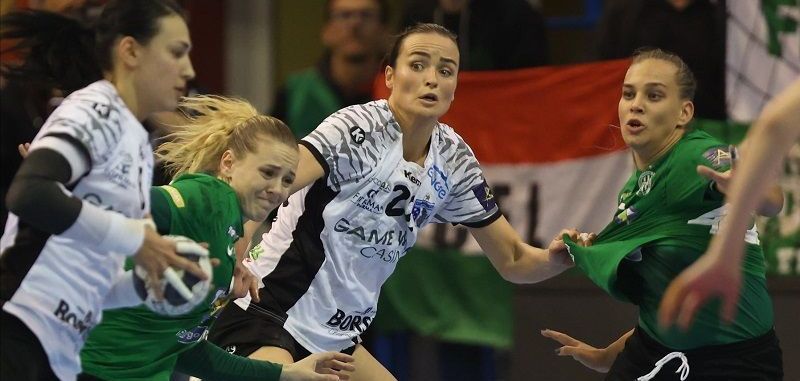 CSM București - Ferencvaros 27-21. Victorie importantă pentru