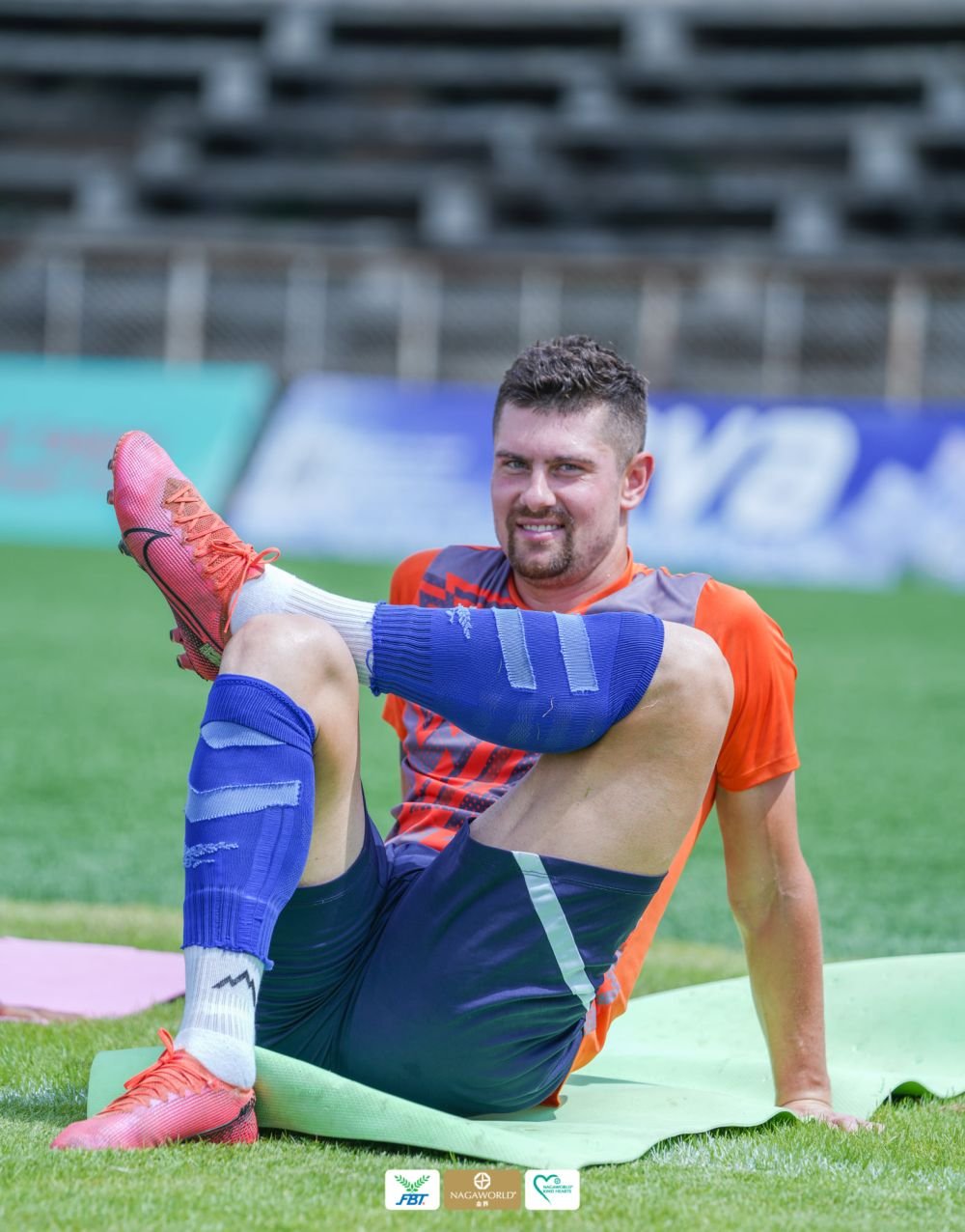 Un fotbalist cu cetățenie română înscrie pe bandă rulantă în... Cambodgia! A jucat în nouă țări, dar niciodată în România_2