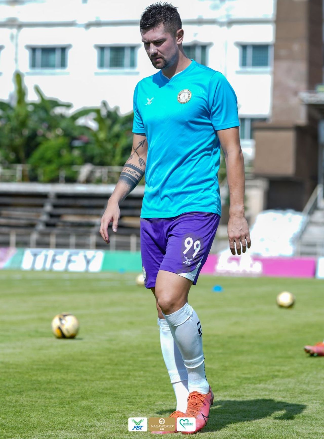 Un fotbalist cu cetățenie română înscrie pe bandă rulantă în... Cambodgia! A jucat în nouă țări, dar niciodată în România_4