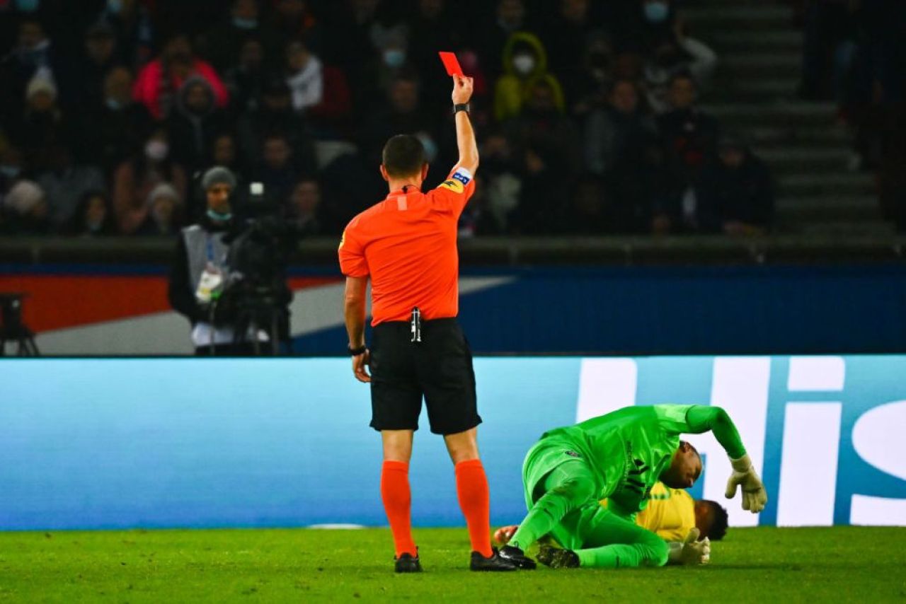 Intrare criminală a lui Navas: a primit direct roșu! Neymar a fost schimbat și a reacționat nervos în fața lui Pochettino_3