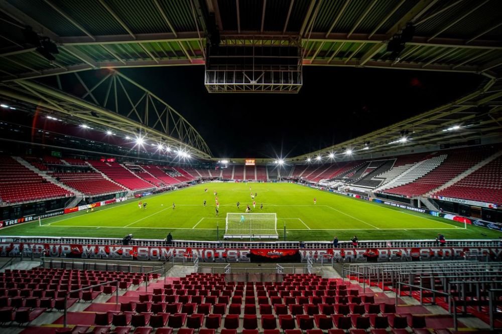 Scene incredibile în Olanda! Ultrașii au intrat în stadion la meciul lui Alkmaar, după ce stadioanele s-au închis din cauza COVID-19 _7