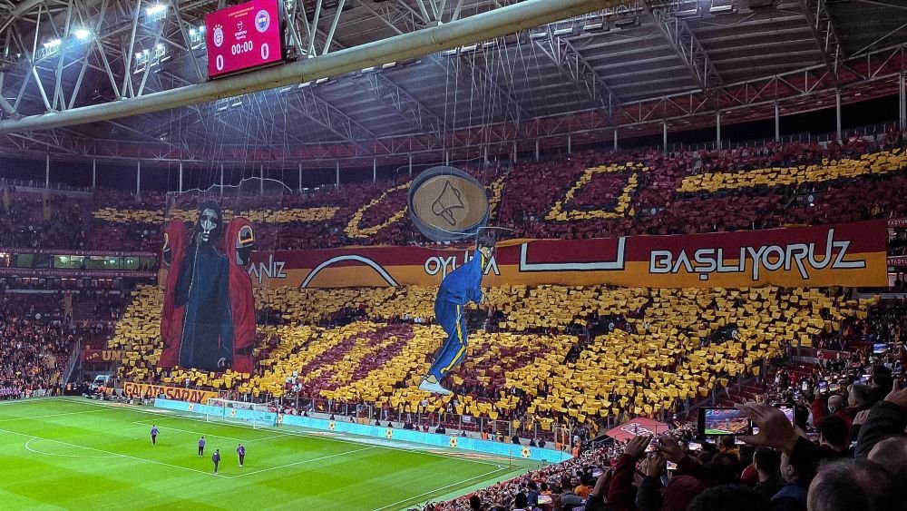 Galatasaray - Fenerbahce 1-2 | Moruțan, pasă decisivă de gol. Crespo dă lovitura Galatei în minutul 94_2
