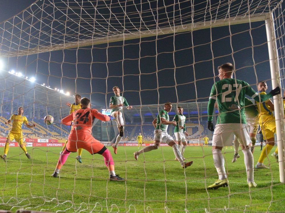 Suspiciuni de blat la derbiul Ligii 2! Dezvăluiri incredibile, &icirc;n direct la TV: &bdquo;Arbitrul a notat asta &icirc;n raport&rdquo;