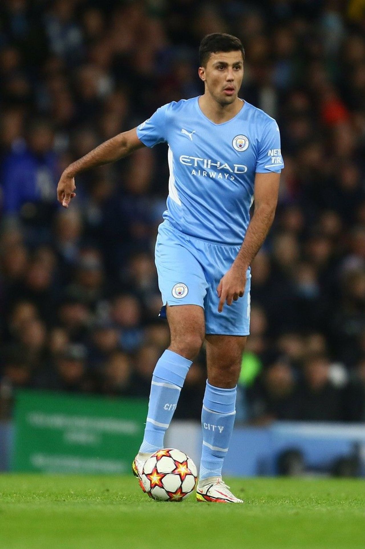 Mașină second hand, cămine studențești și fără cont de Twitter. Povestea milionarului de la Manchester City_4
