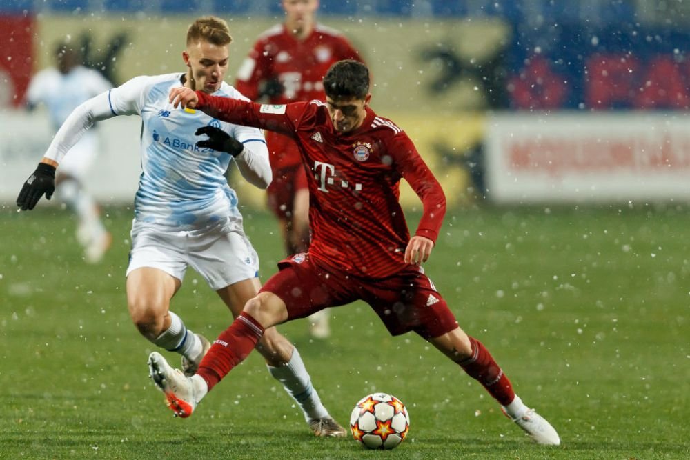 Lewandowski, din nou magistral! „Foarfecă” superbă în meciul cu echipa lui Mircea Lucescu_2