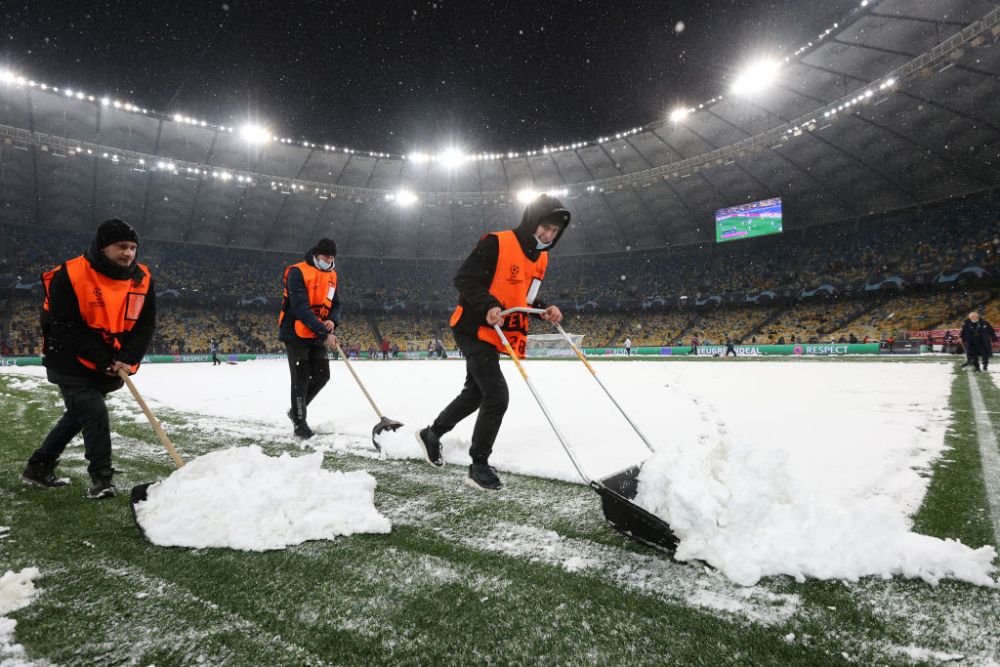 Lewandowski, din nou magistral! „Foarfecă” superbă în meciul cu echipa lui Mircea Lucescu_4