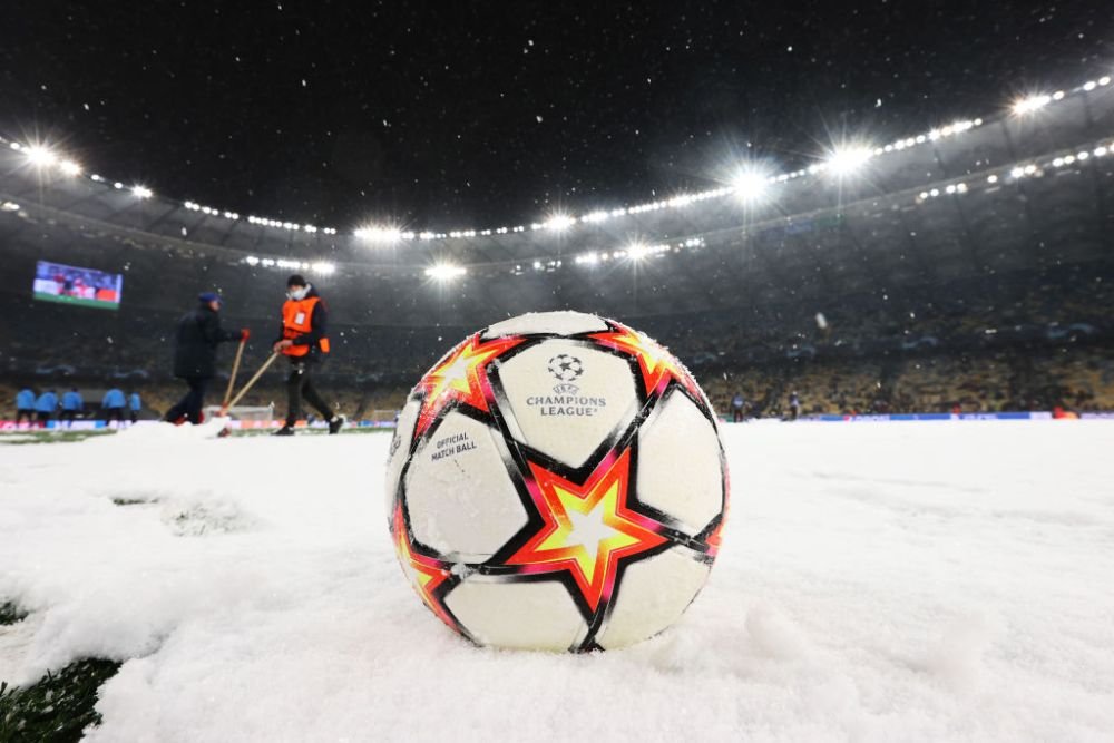 Lewandowski, din nou magistral! „Foarfecă” superbă în meciul cu echipa lui Mircea Lucescu_5