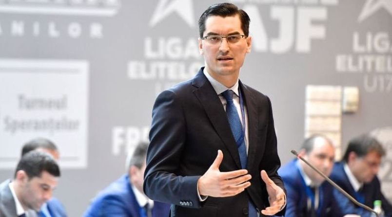 Prima reacție a lui Răzvan Burleanu după ce a fost surprins la restaurant alături de Răzvan Lucescu _3